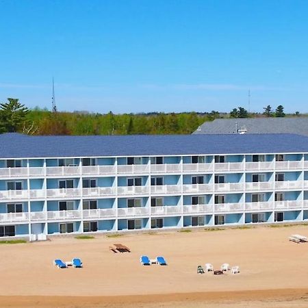 Great Mackinaw Beachfront Hotel ماكيناو سيتي المظهر الخارجي الصورة