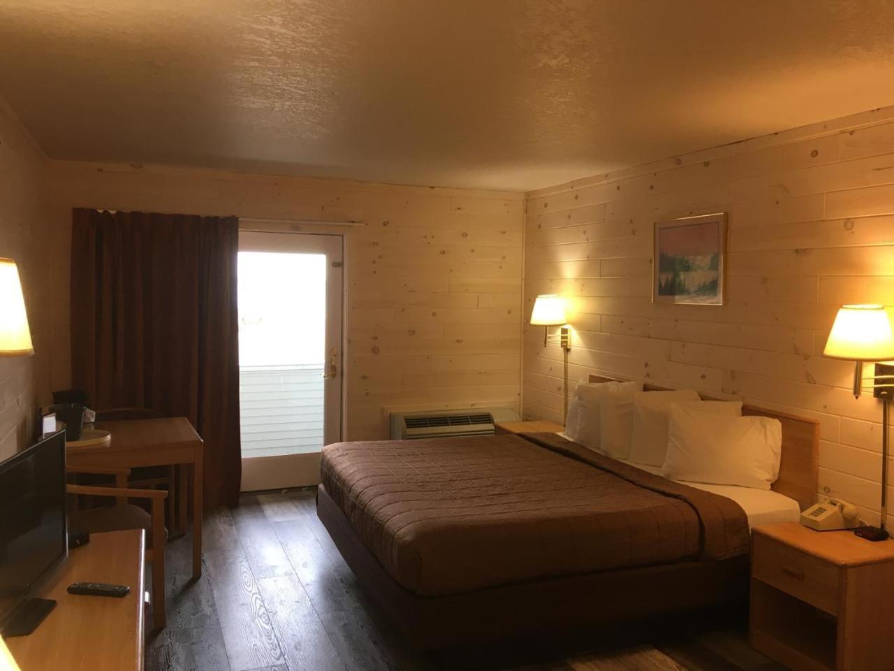 Great Mackinaw Beachfront Hotel ماكيناو سيتي المظهر الخارجي الصورة