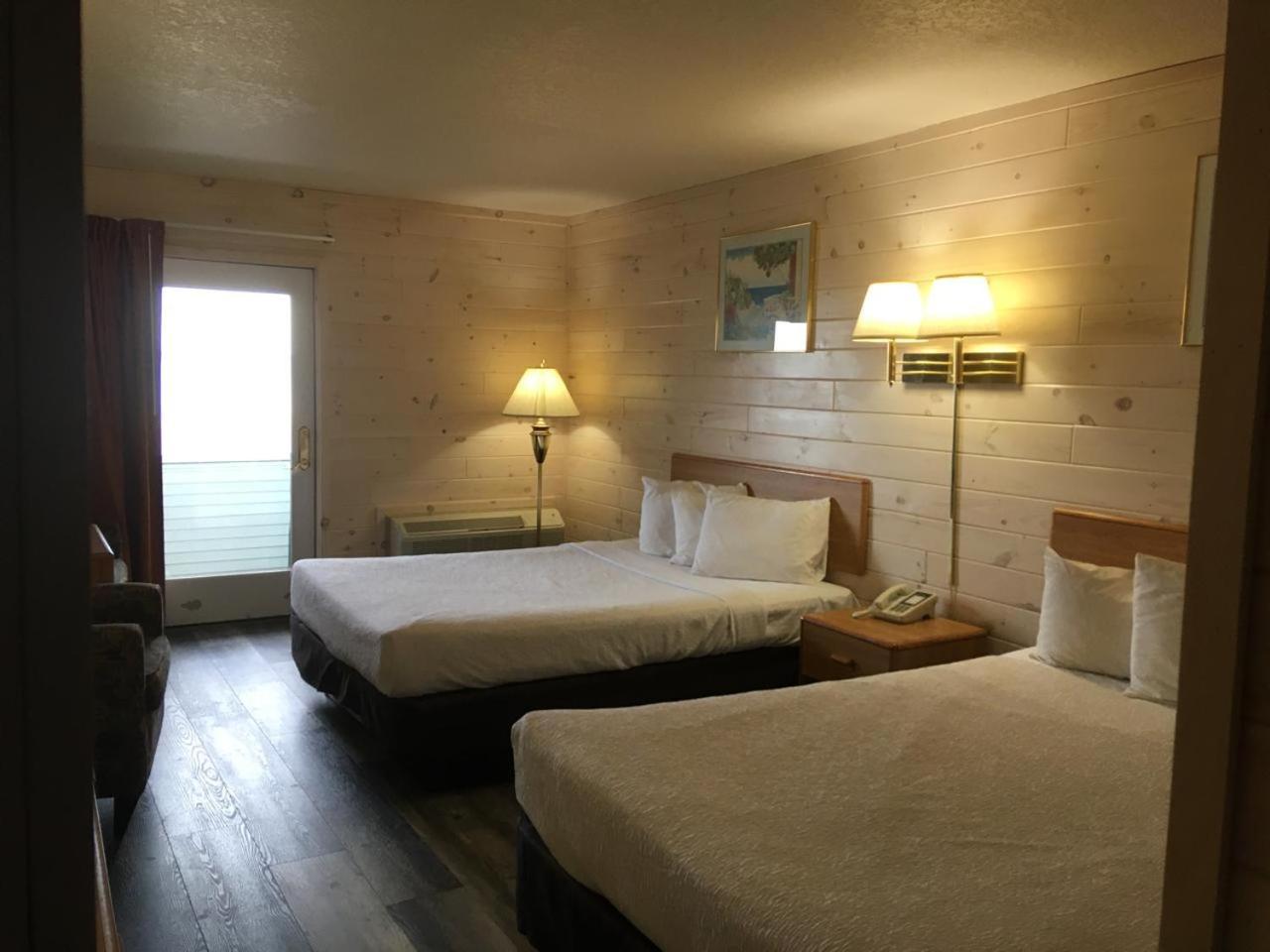 Great Mackinaw Beachfront Hotel ماكيناو سيتي المظهر الخارجي الصورة